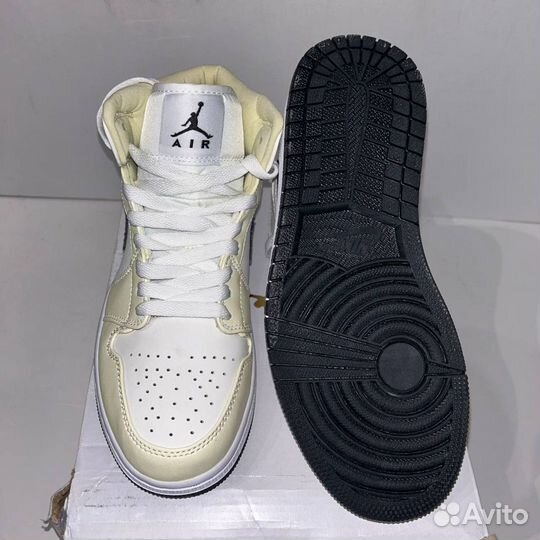 Air Jordan 1 mid - “Coconut Milk”