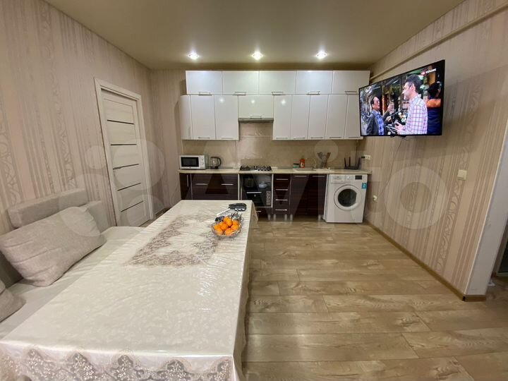 4-к. квартира, 75 м², 1/1 эт.