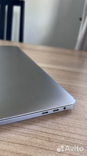 Macbook pro 15 2016 touch bar