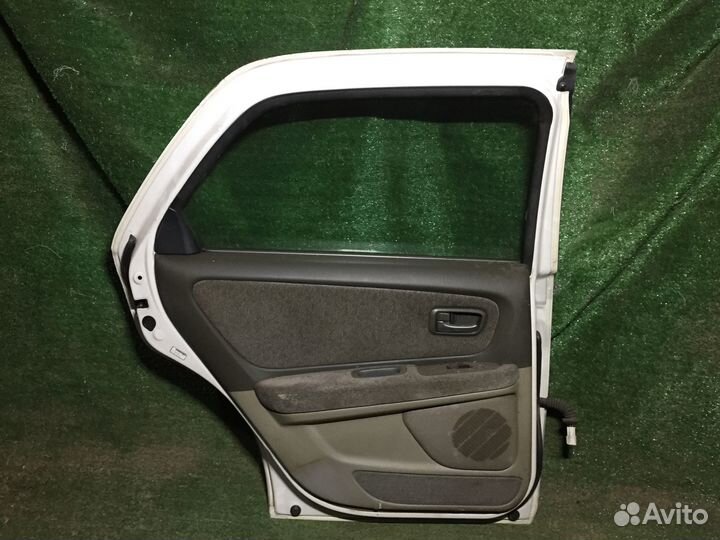 Дверь задняя левая Toyota Cresta JZX100 Пустая