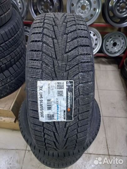 Hankook Winter I'Cept iZ 2 W616 205/55 R16