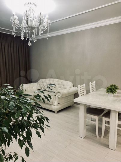 2-к. квартира, 56 м², 4/14 эт.