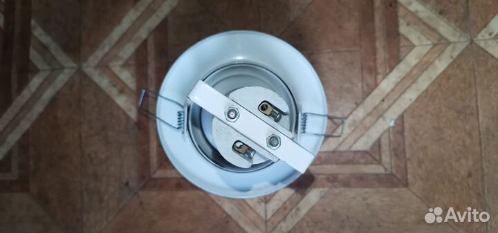 Светильник потолочный встраиваемый с лампой