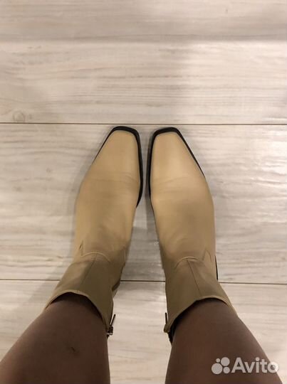 Кожаные сапоги zara 36