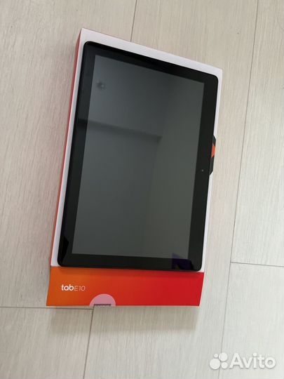 Планшет Lenovo tabE10