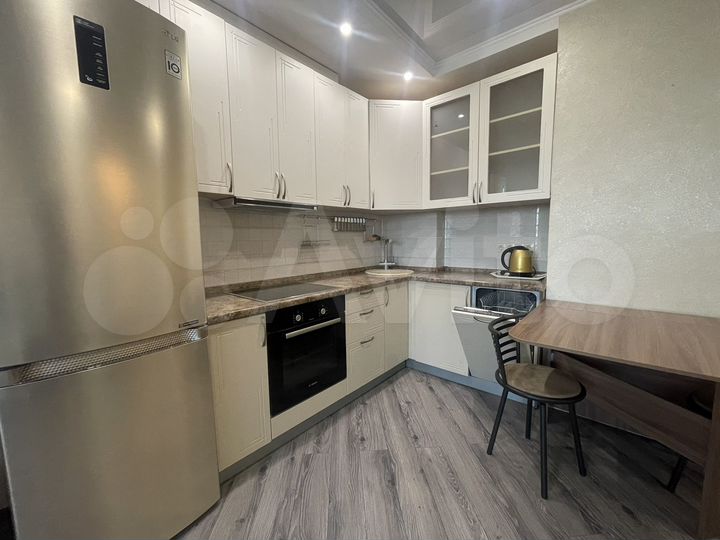 2-к. квартира, 55 м², 6/17 эт.