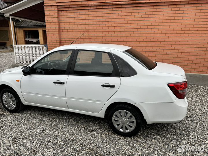 LADA Granta 1.6 МТ, 2017, 226 000 км