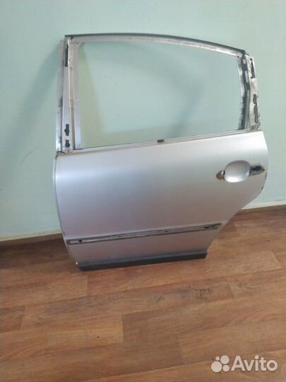 Дверь боковая задняя левая Volkswagen Passat B5+