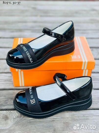 Туфли школьные новые для девочки 30-37