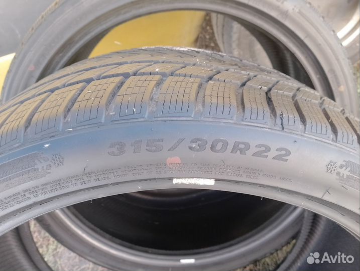 Gripmax SureGrip Pro Winter 275/35 R22 и 315/30 R22 104V