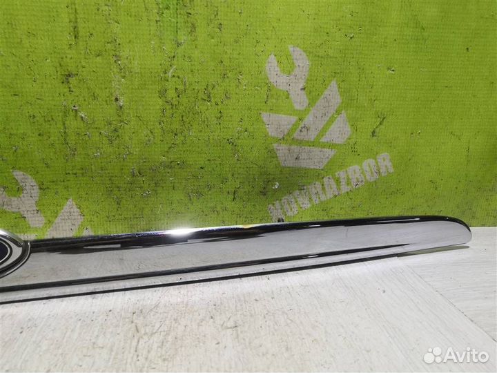 Накладка крышки багажника Форд Фокус 1