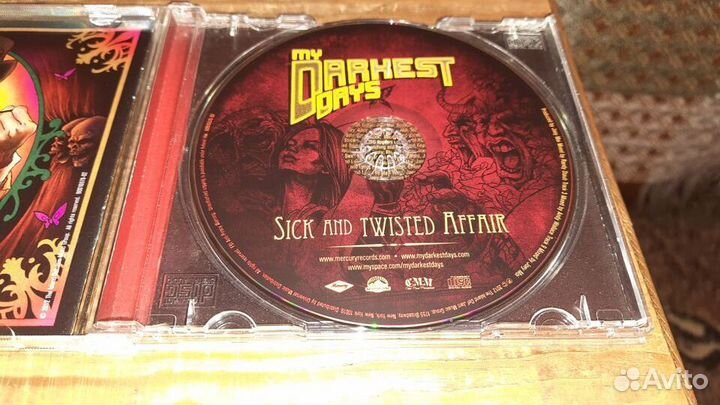 My Darkest Days ''Sick And Twisted Affair'' (2012)