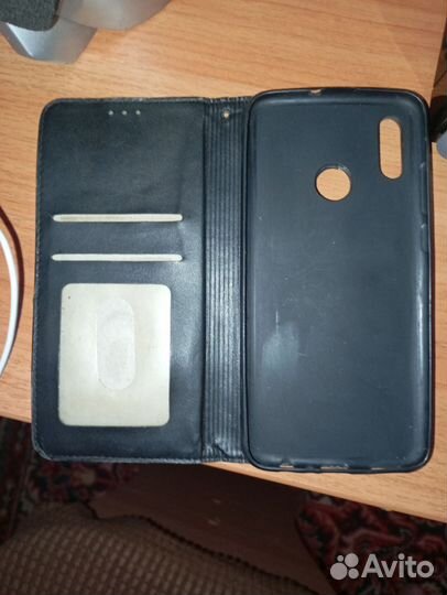Кожаный чехол на Honor 10i