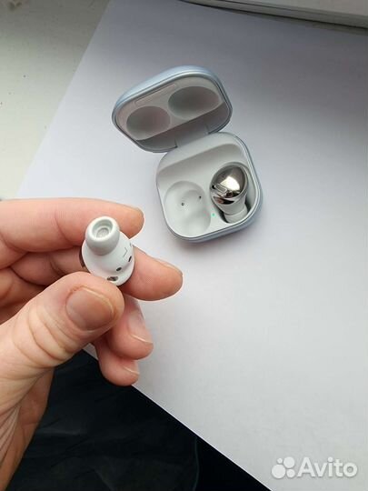 Беспроводные наушники Samsung Buds Pro SM-R190