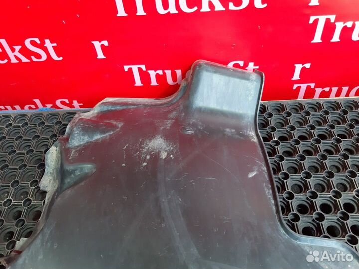 Брызговик переднего колеса левый Daf XF106