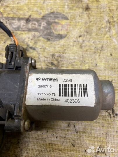 Мотор стеклоподъемника задний левый Kia Rio G4FC