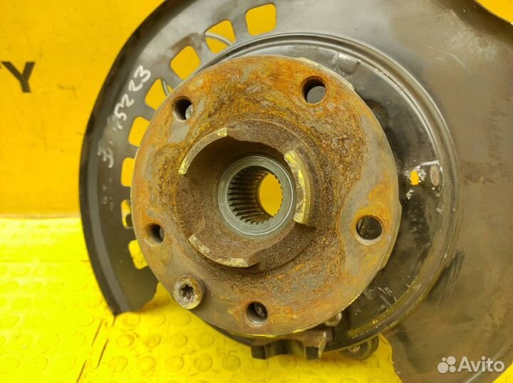 Кулак поворотный задний левый Porsche Cayenne 957