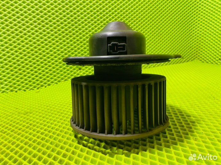 Мотор печки Toyota Corolla EE80 2E 1986