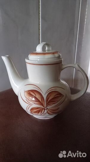 Кувшин и чайники керамические