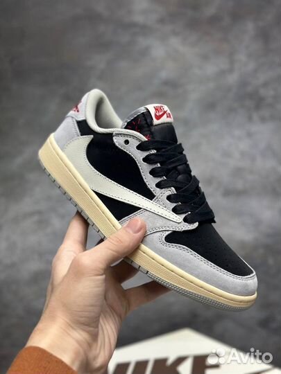 Travis Scott x Nike Dunk Air Jordan 1 Low