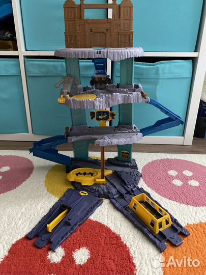 Гараж Бетмен Hot Wheels