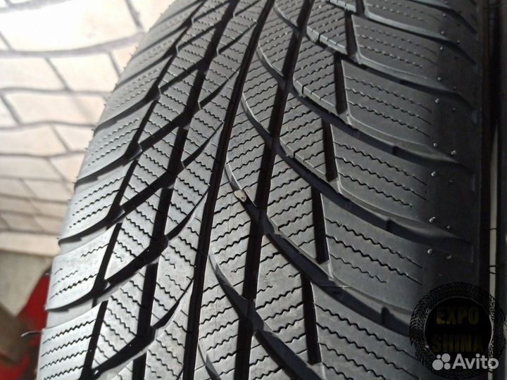 Bridgestone Blizzak LM-001 205/60 R17 93H