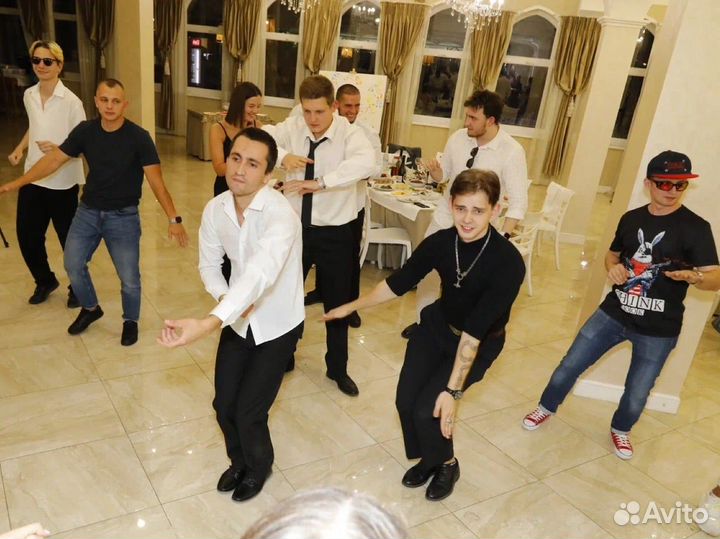 Ведущий на свадьбу