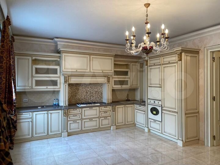 2-к. квартира, 87 м², 3/14 эт.