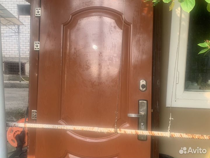 Дверь входная железная бу