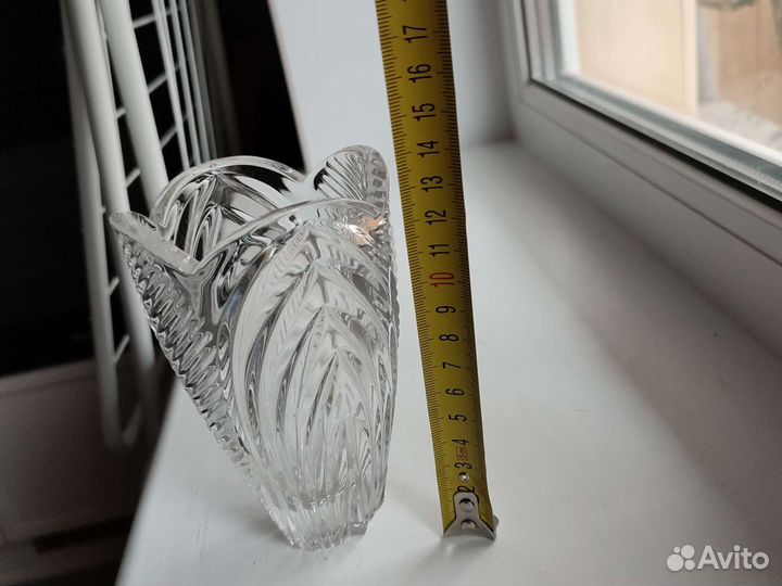 Ваза для цветов хрустальная
