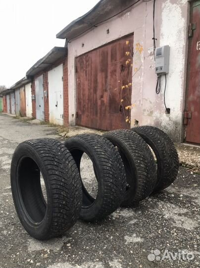 Nokian Tyres Hakkapeliitta 8 215/55 R17