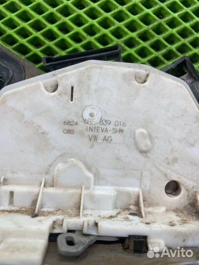 Замок двери задний правый Volkswagen Polo 5