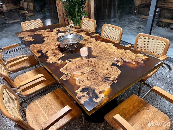 Стол из массива дерева на заказ