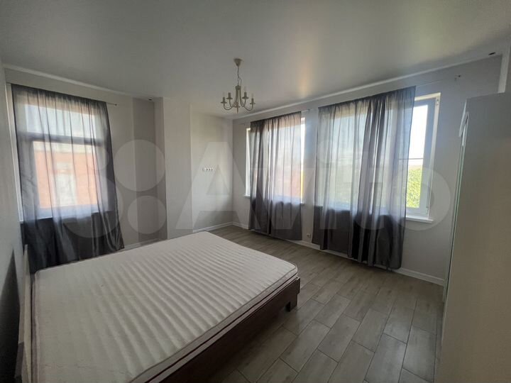 4-к. квартира, 140 м², 2/3 эт.