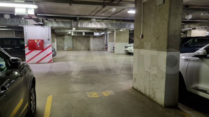 Машиноместо, 14 м²