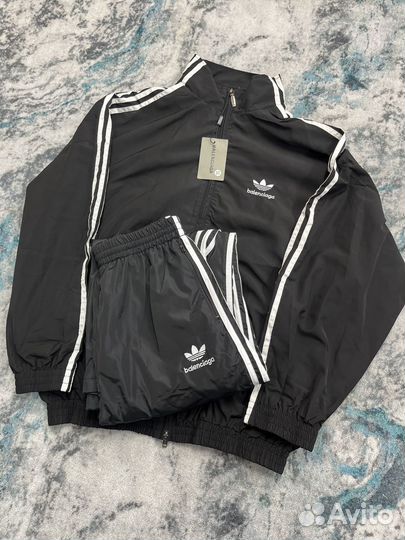 Костюм Balenciaga x Adidas