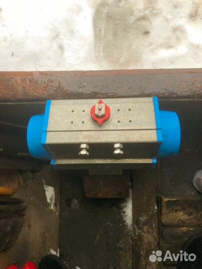 Шаровый кран с пневмоприводом DN 100 PN 16