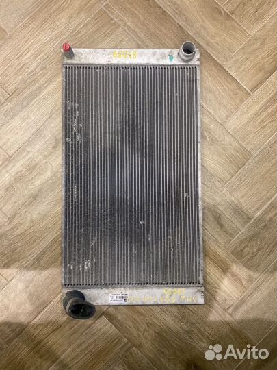 Радиатор охлаждения bmw e60