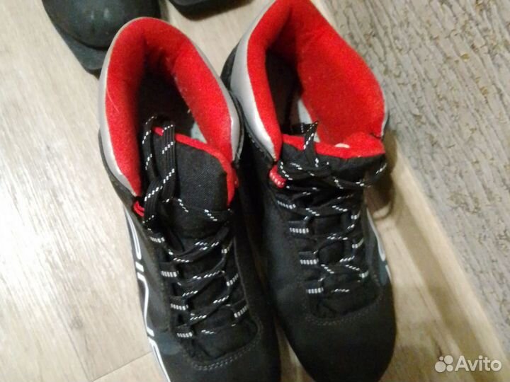 Лыжные ботинки, лыжи комплект