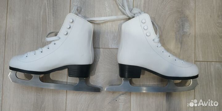 Коньки фигурные