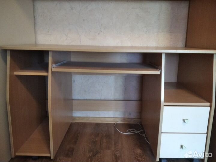 Двухъярусная кровать со шкафом и столом