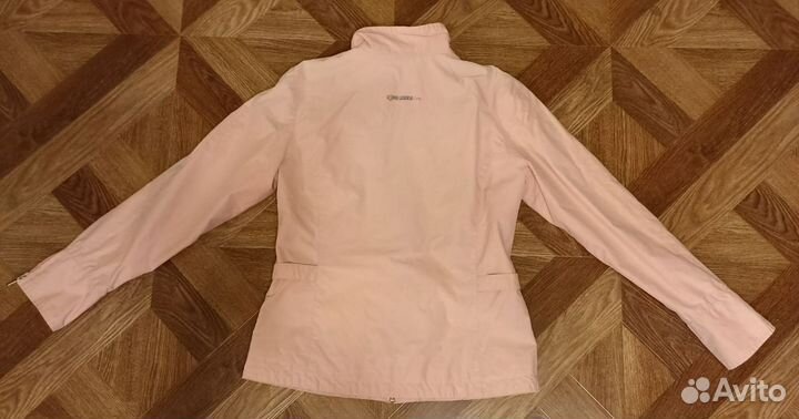 Ветровка женская