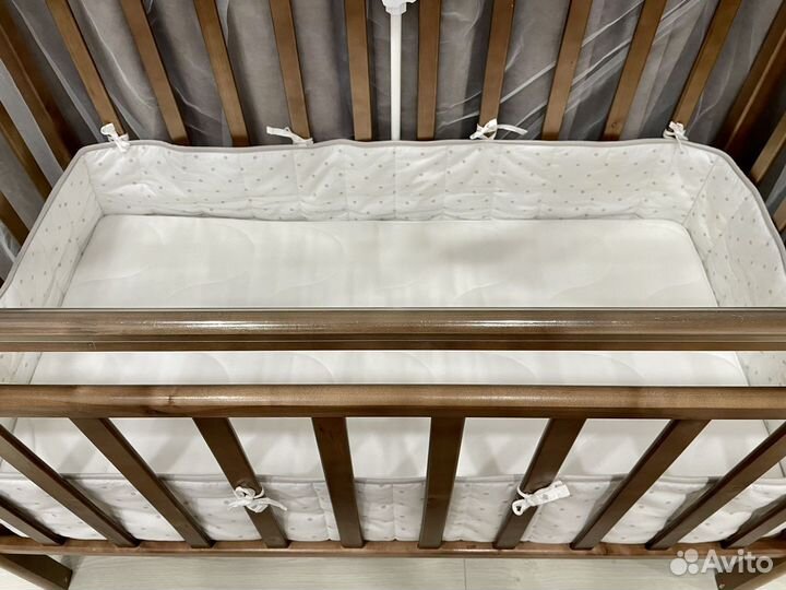 Детская кроватка комплект