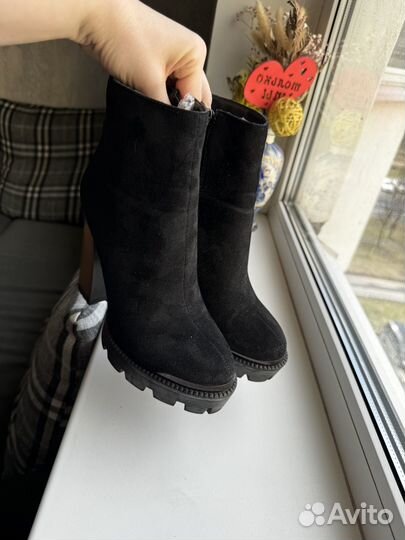 Ботильоны зимние 38 натуральная замша
