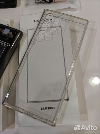 Чехлы на Galaxy S22 Ultra