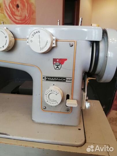 Швейная машинка Подольск 142