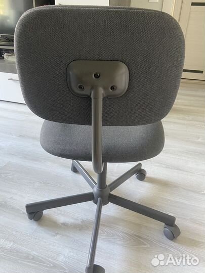 Компьютерное кресло икеа блекбергет