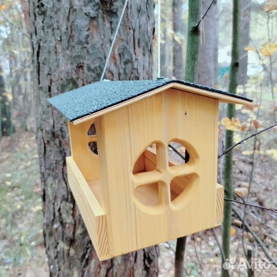 Кормушка для птиц