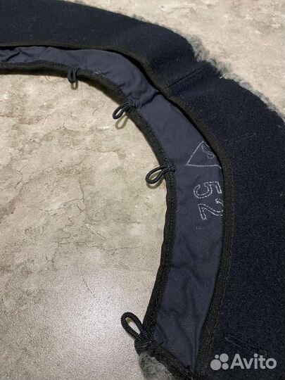 Берет и воротник из каракуля