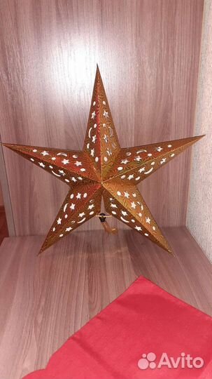 Новогодние украшения; парики, борода деда мороза